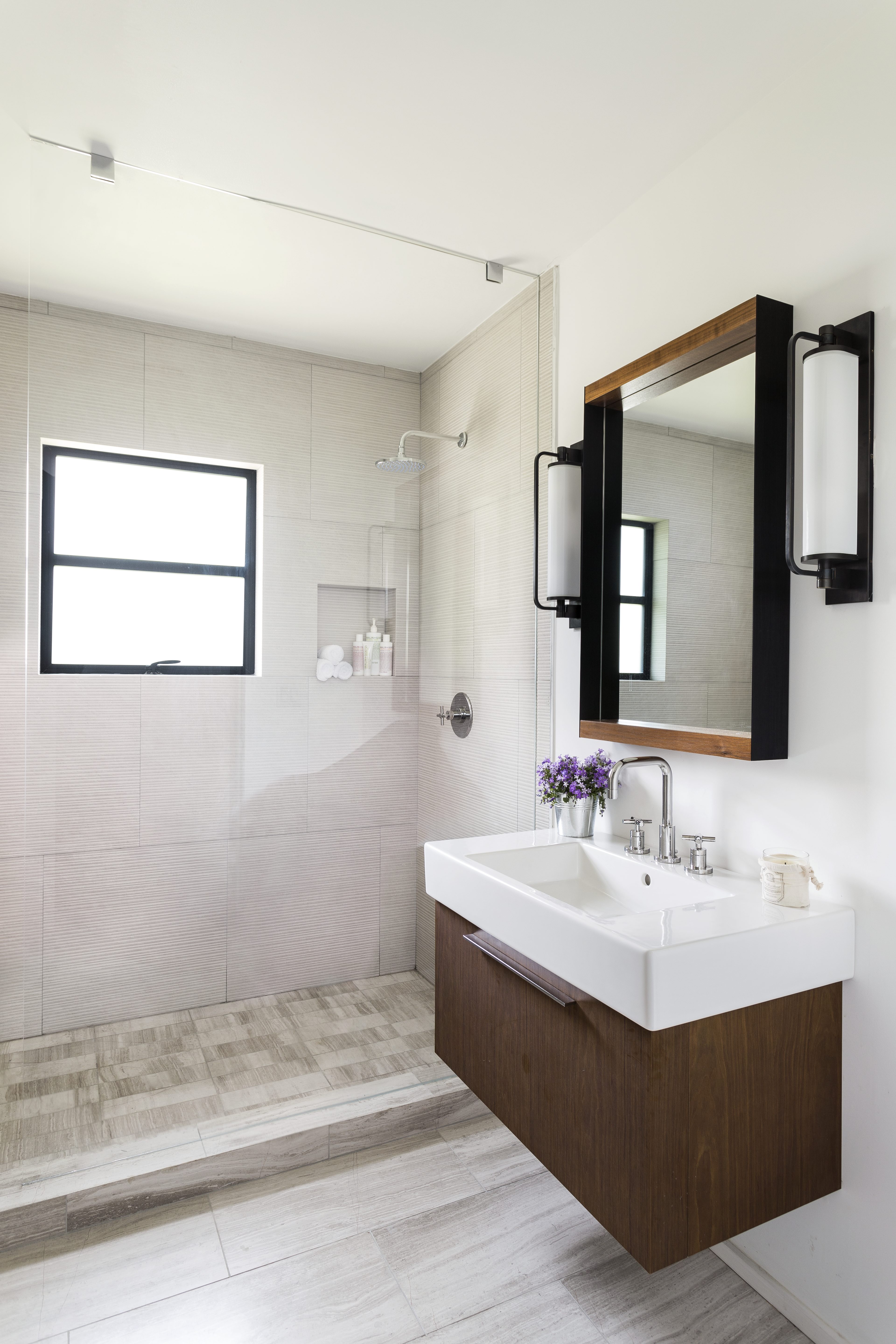 Brown-Design-Group_Small-Bath-Remodel_AFTER