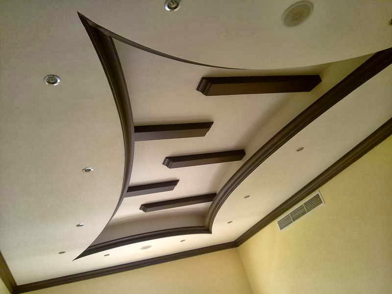 потолки из гипсокартона дизайн для зала