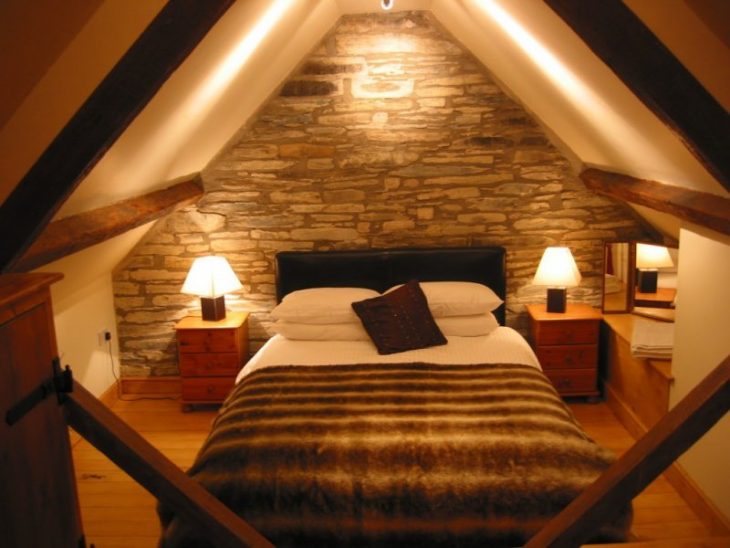 Современная спальня в мансарде фото дизайн