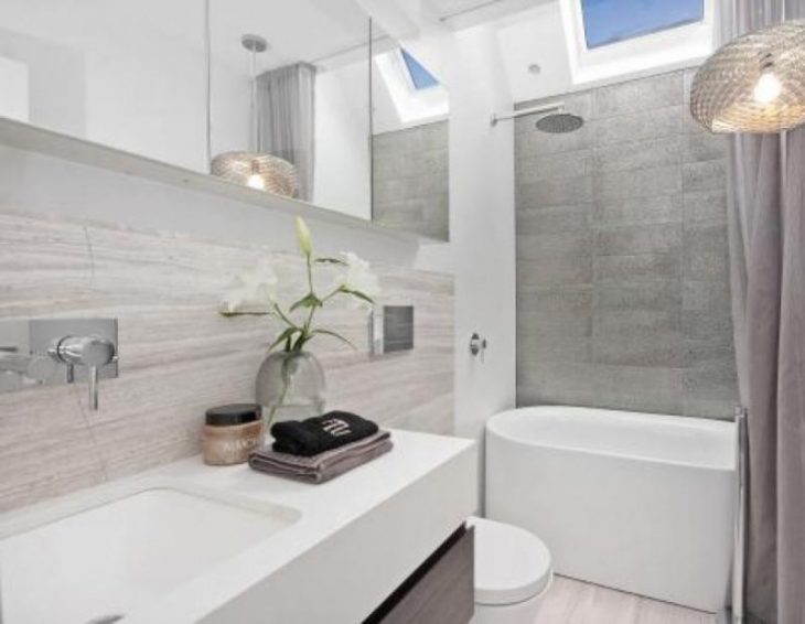 дизайн ванной комнаты в белых тонах