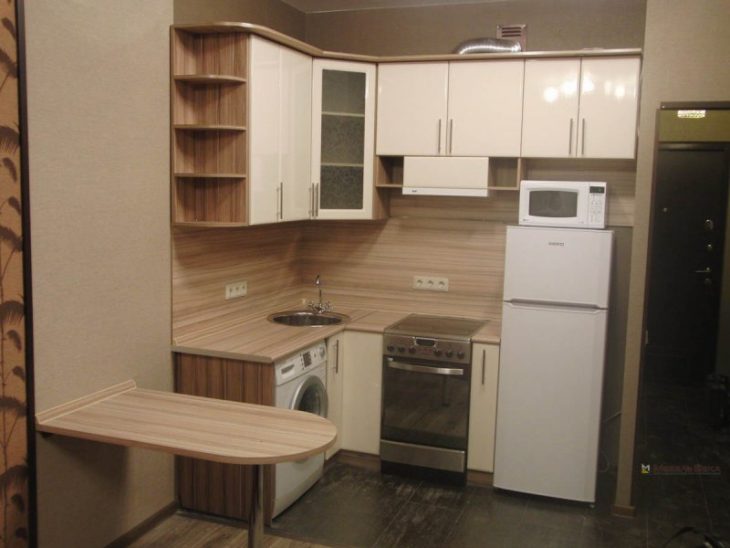 Маленькая угловая кухня с барной стойкой. 95 фото угловых кухонь маленького размера