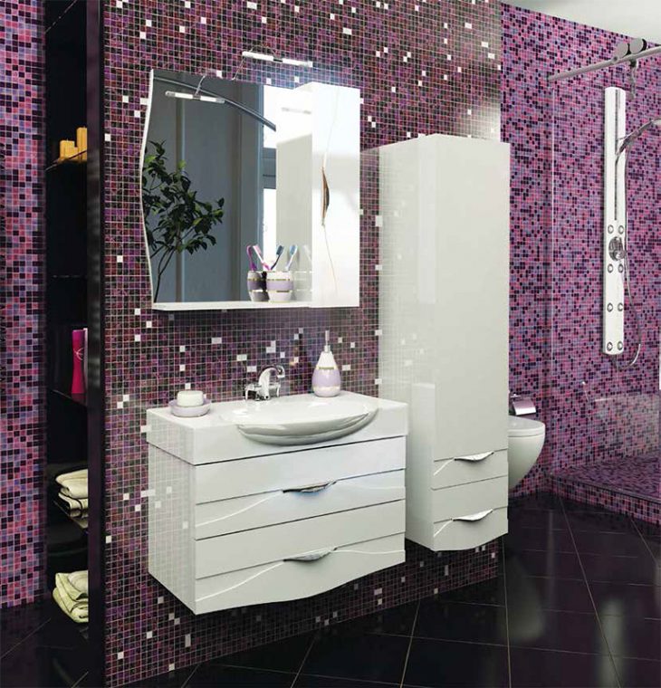 зеркало с полками для ванной комнаты