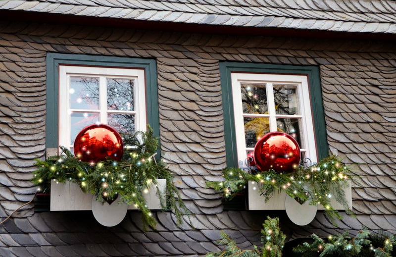 Как красиво украсить дом к Новому году своими руками: советы и интересные идеи