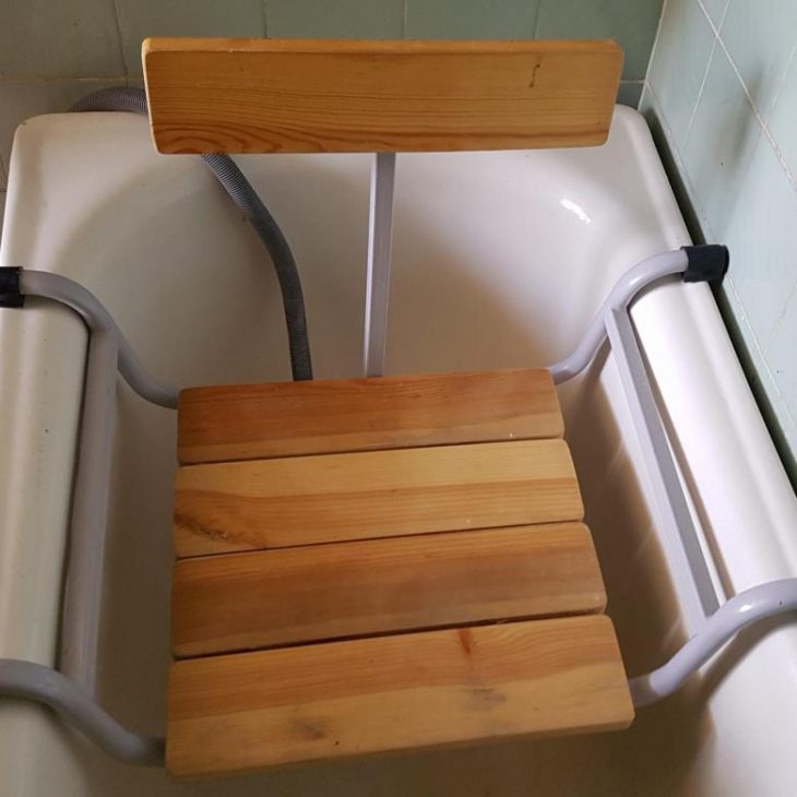 приспособление для ванной для инвалидов