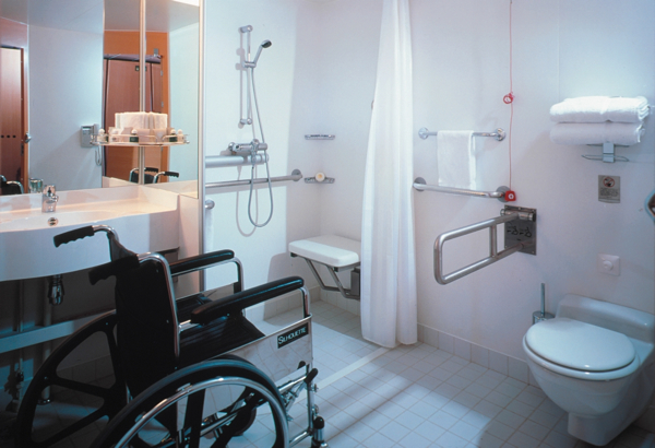 ступеньки для ванной для инвалидов