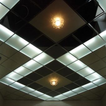 Как сделать подвесной потолок в ванной. 115 фото подвесного потолка в ванной комнате.