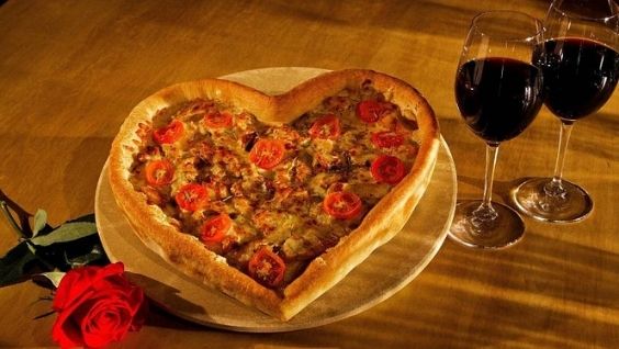 Как украсить День Влюбленных, подготовить романтический ужин