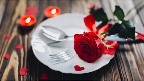 Как украсить День Влюбленных, подготовить романтический ужин